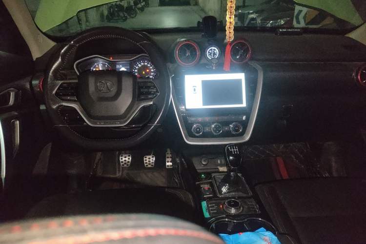 Used BAIC Off-Road BJ20 2018 1.5T Manual Luxury Edition Interior 2