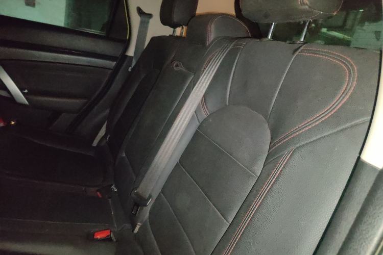 Used BAIC Off-Road BJ20 2018 1.5T Manual Luxury Edition Interior 4