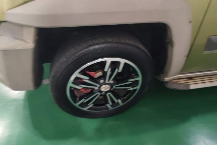 Used BAIC Off-Road BJ20 2018 1.5T CVT Luxury Model Left Front Wheel Hub