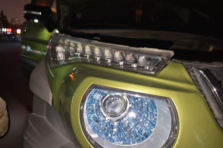 Used BAIC Off-Road BJ20 2018 1.5T CVT Prestige Edition Right Front Headlight