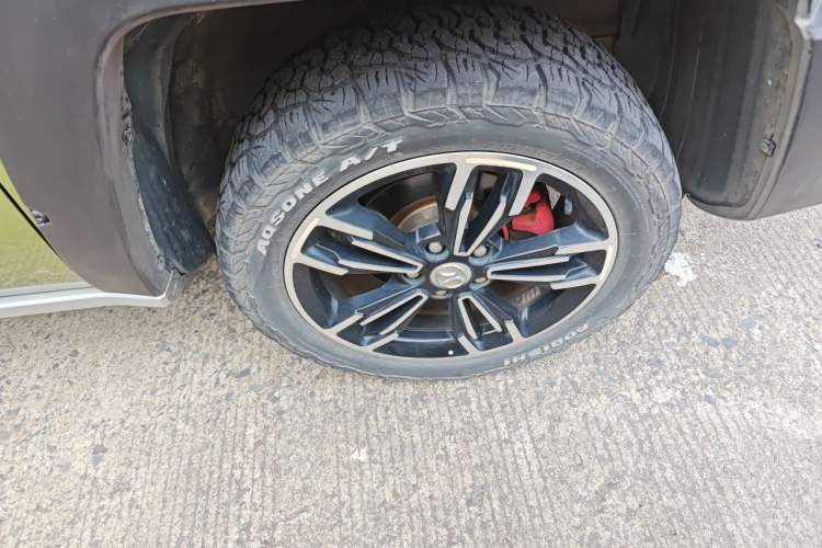 Used BAIC Off-Road BJ20 2018 1.5T Manual Luxury Edition Right Front Wheel Hub