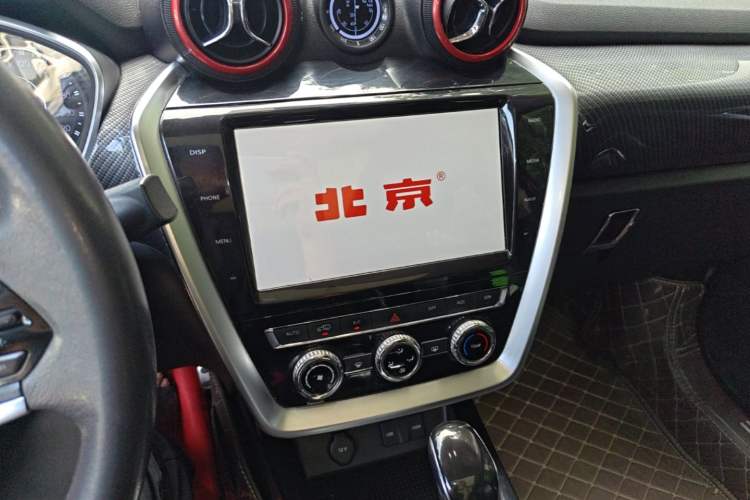 Used BAIC Off-Road BJ20 2018 1.5T CVT Luxury Model Audio And AC Panel