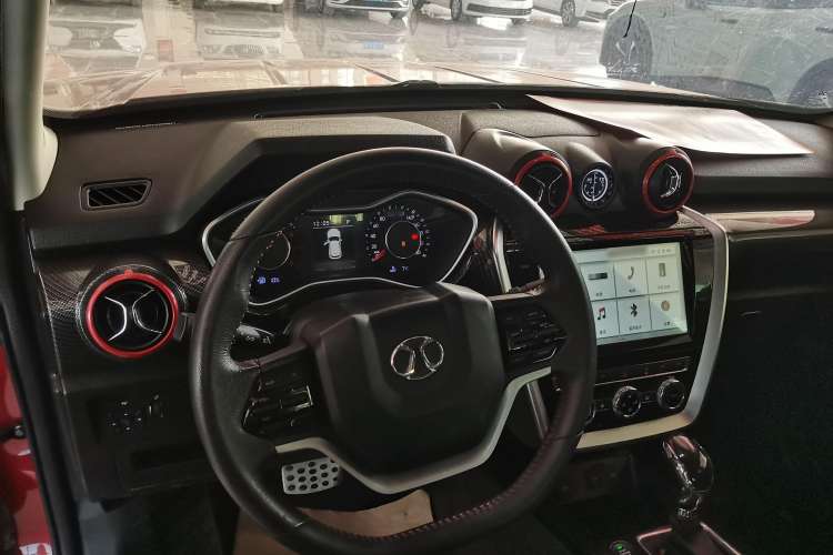 Used BAIC Off-Road BJ20 2018 1.5T CVT Luxury Model Audio And AC Panel
