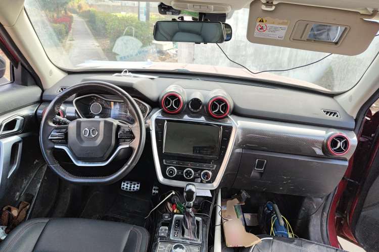 Used BAIC Off-Road BJ20 2018 1.5T CVT Luxury Model Center Console