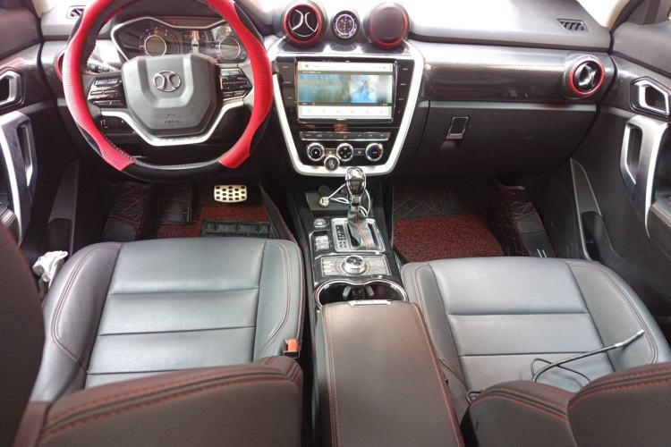 Used BAIC Off-Road BJ20 2018 1.5T CVT Luxury Model Center Console