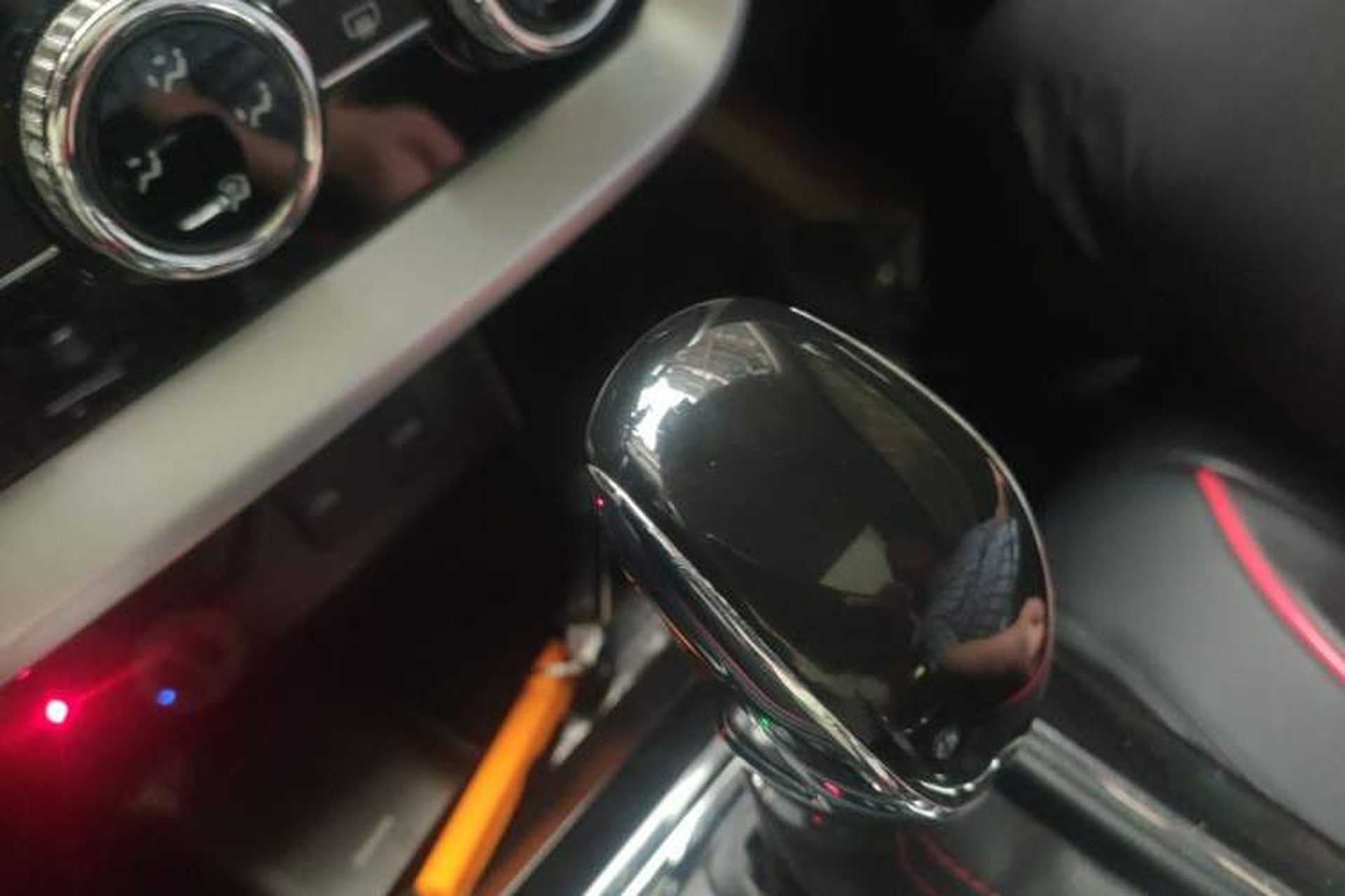 Used BAIC Off-Road BJ20 2018 1.5T CVT Luxury Model Gear Lever