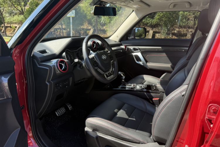Used BAIC Off-Road BJ20 2018 1.5T CVT Luxury Model Interior 2