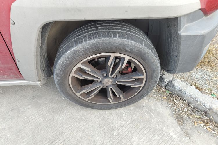 Used BAIC Off-Road BJ20 2018 1.5T CVT Luxury Model Right Front Wheel Hub