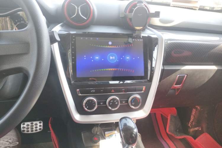 Used BAIC Off-Road BJ20 2018 1.5T CVT Elite Model Audio And AC Panel