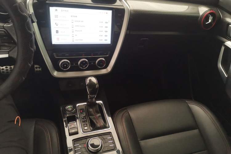 Used BAIC Off-Road BJ20 2018 1.5T CVT Luxury Model Audio And AC Panel