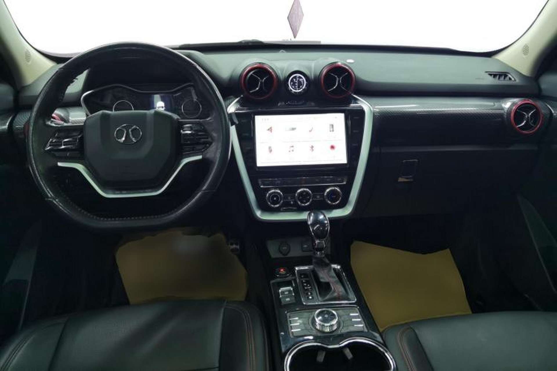 Used BAIC Off-Road BJ20 2018 1.5T CVT Luxury Model Center Console