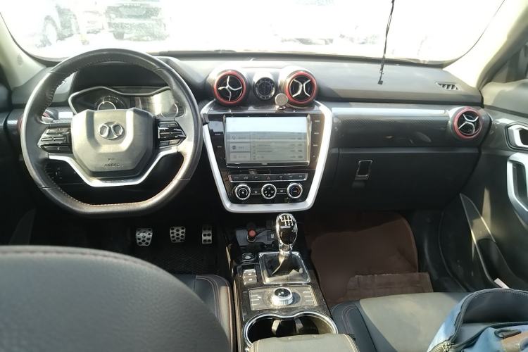 Used BAIC Off-Road BJ20 2018 1.5T Manual Luxury Edition Center Console