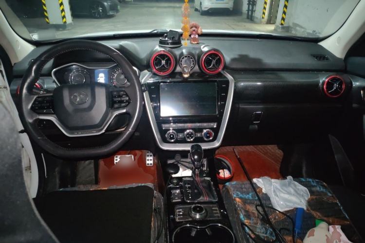 Used BAIC Off-Road BJ20 2018 1.5T CVT Luxury Model Center Console