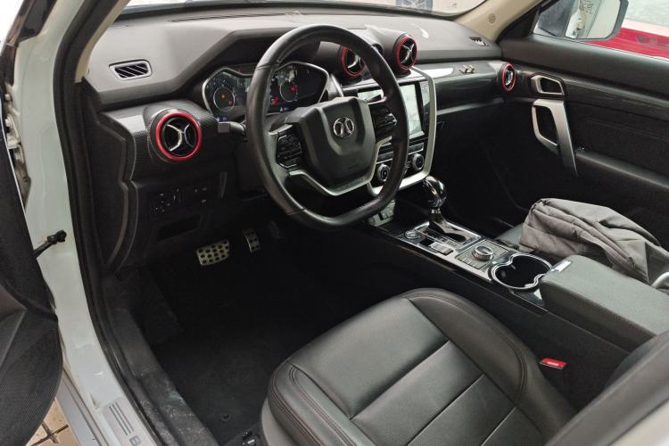 Used BAIC Off-Road BJ20 2018 1.5T CVT Luxury Model Center Console