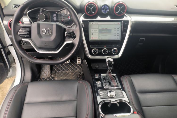 Used BAIC Off-Road BJ20 2018 1.5T CVT Luxury Model Center Console