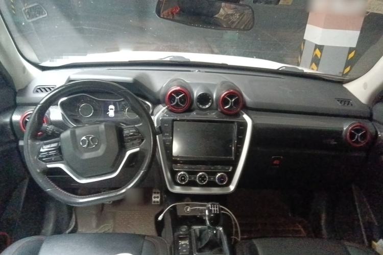 Used BAIC Off-Road BJ20 2018 1.5T Manual Luxury Edition Center Console