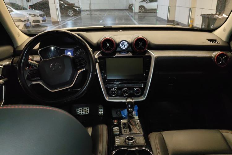 Used BAIC Off-Road BJ20 2018 1.5T CVT Luxury Model Center Console