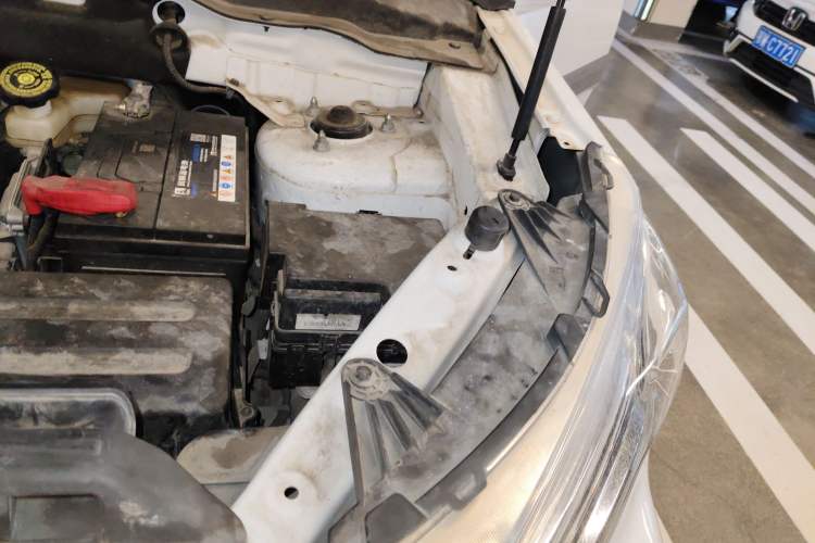 Used BAIC Off-Road BJ20 2018 1.5T CVT Luxury Model Engine Bay Left