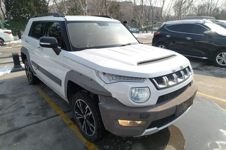 Used BAIC Off-Road BJ20 2018 1.5T Manual Luxury Edition Front Right 45 Deg