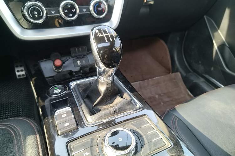 Used BAIC Off-Road BJ20 2018 1.5T Manual Luxury Edition Gear Lever