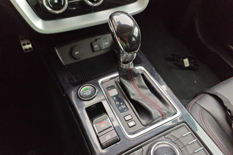 Used BAIC Off-Road BJ20 2018 1.5T CVT Luxury Model Gear Lever