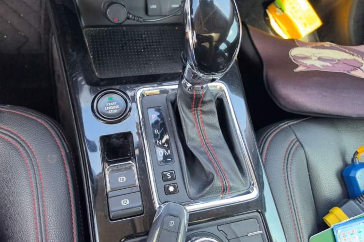 Used BAIC Off-Road BJ20 2018 1.5T CVT Luxury Model Gear Lever