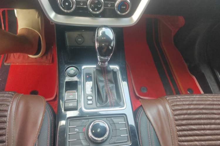 Used BAIC Off-Road BJ20 2018 1.5T CVT Luxury Model Gear Lever