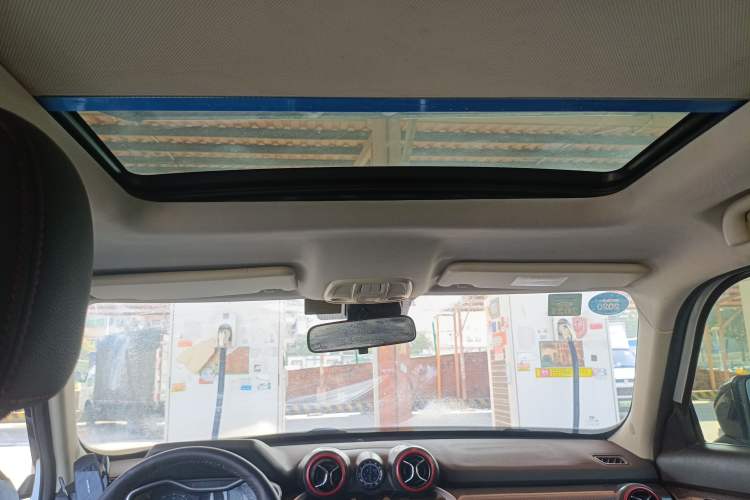 Used BAIC Off-Road BJ20 2018 1.5T CVT Luxury Model Headliner