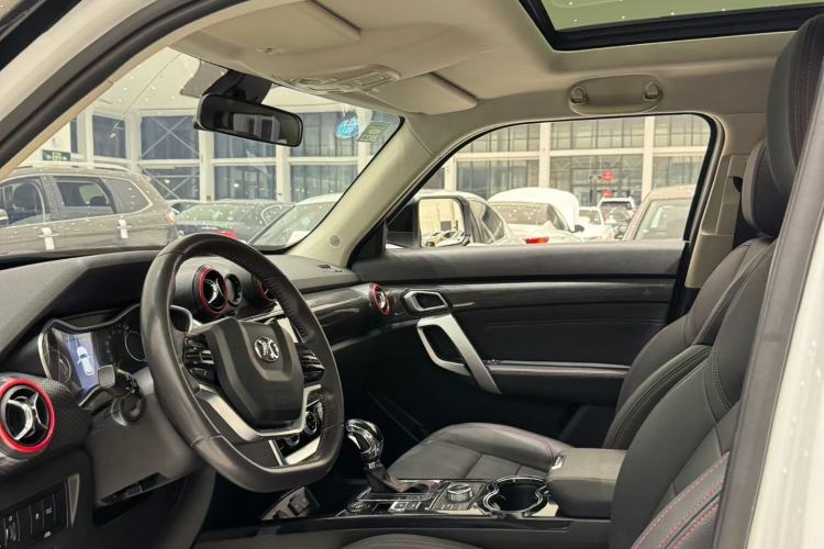 Used BAIC Off-Road BJ20 2018 1.5T CVT Luxury Model Interior 1