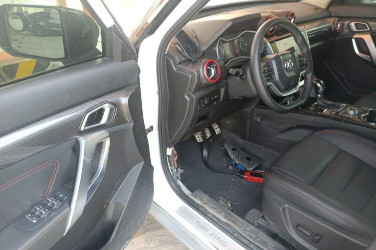 Used BAIC Off-Road BJ20 2018 1.5T CVT Luxury Model Interior 3