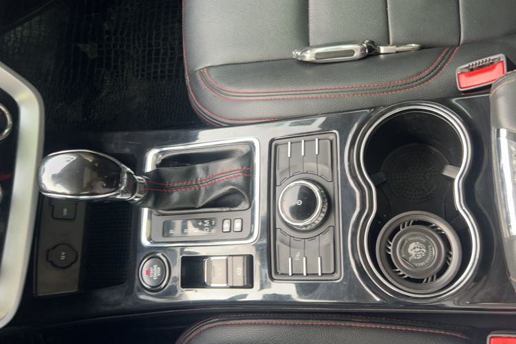 Used BAIC Off-Road BJ20 2018 1.5T CVT Luxury Model Interior 4