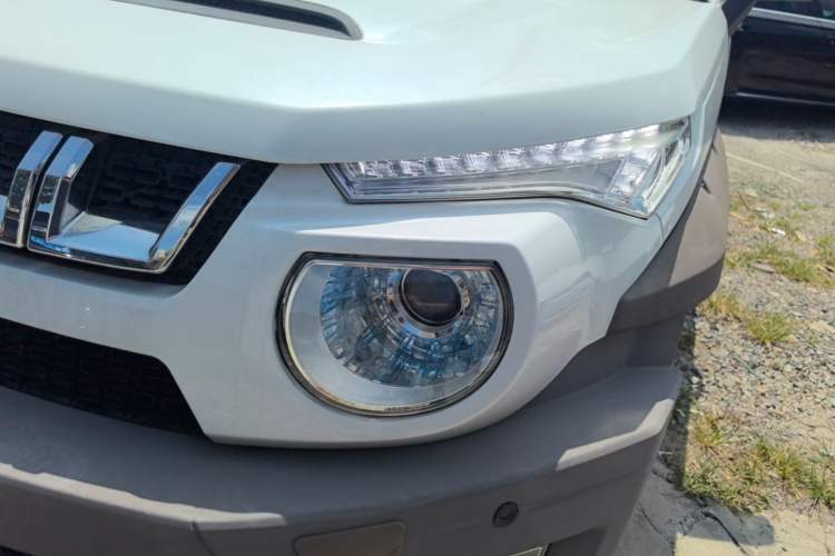 Used BAIC Off-Road BJ20 2018 1.5T CVT Luxury Model Left Front Headlight