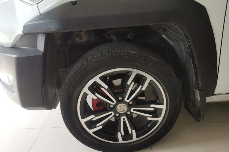 Used BAIC Off-Road BJ20 2018 1.5T CVT Luxury Model Left Front Wheel Hub