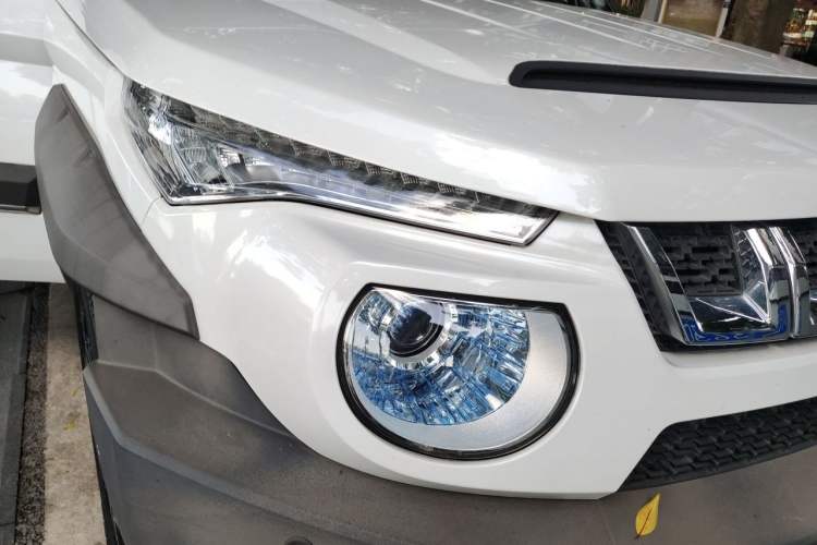 Used BAIC Off-Road BJ20 2018 1.5T CVT Luxury Model Right Front Headlight
