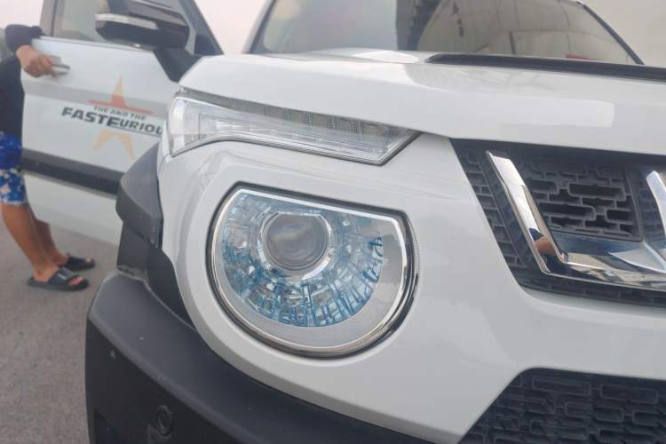 Used BAIC Off-Road BJ20 2018 1.5T CVT Luxury Model Right Front Headlight