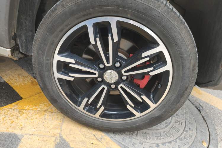 Used BAIC Off-Road BJ20 2018 1.5T CVT Luxury Model Right Front Wheel Hub