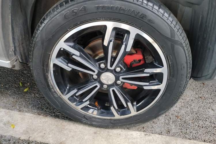 Used BAIC Off-Road BJ20 2018 1.5T CVT Luxury Model Right Front Wheel Hub