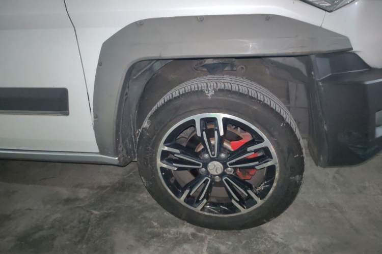 Used BAIC Off-Road BJ20 2018 1.5T CVT Luxury Model Right Front Wheel Hub