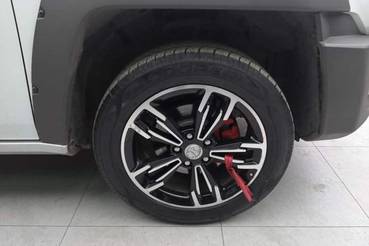 Used BAIC Off-Road BJ20 2018 1.5T CVT Elite Model Right Front Wheel Hub