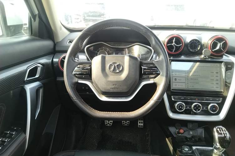 Used BAIC Off-Road BJ20 2018 1.5T Manual Luxury Edition Steering Wheel