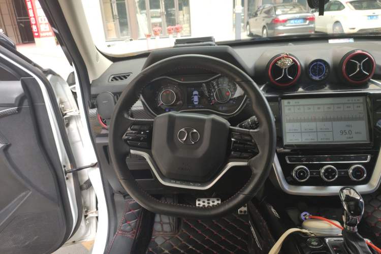 Used BAIC Off-Road BJ20 2018 1.5T CVT Luxury Model Steering Wheel
