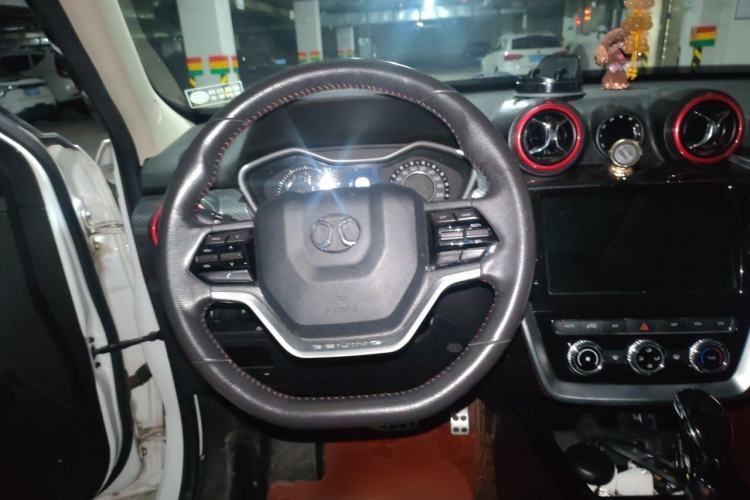 Used BAIC Off-Road BJ20 2018 1.5T CVT Luxury Model Steering Wheel