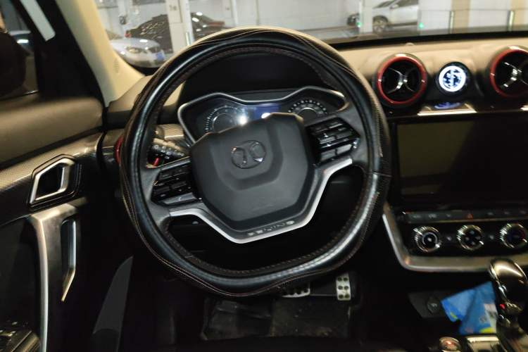 Used BAIC Off-Road BJ20 2018 1.5T CVT Luxury Model Steering Wheel