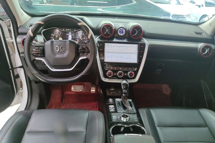 Used BAIC Off-Road BJ20 2018 1.5T CVT Luxury Model Center Console