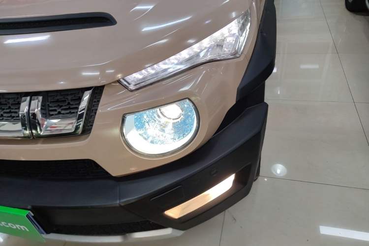 Used BAIC Off-Road BJ20 2018 1.5T CVT Luxury Model Left Front Headlight