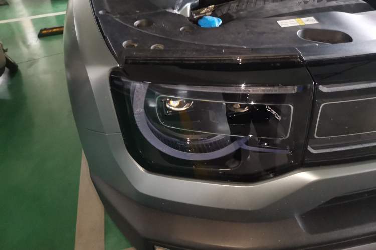 Used BAIC Off-Road BJ30 2024 1.5T Magic Electric Drive Advanced Version Right Front Headlight