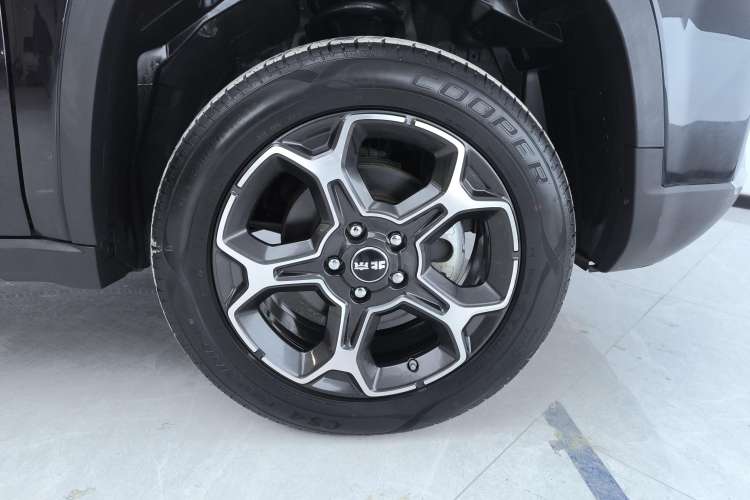 Used BAIC Off-Road BJ30 2021 1.5T Wolf Xiaoben Edition Right Front Wheel Hub