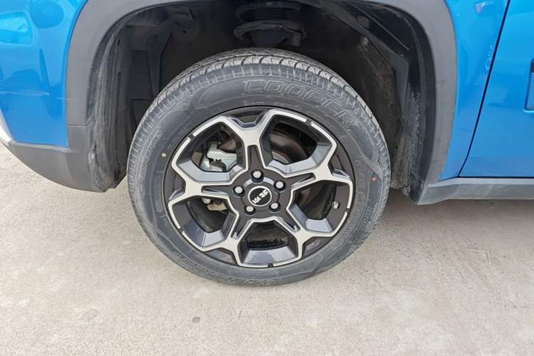 Used BAIC Off-Road BJ30 2021 1.5T Wolf Xiaoben Edition Left Front Wheel Hub