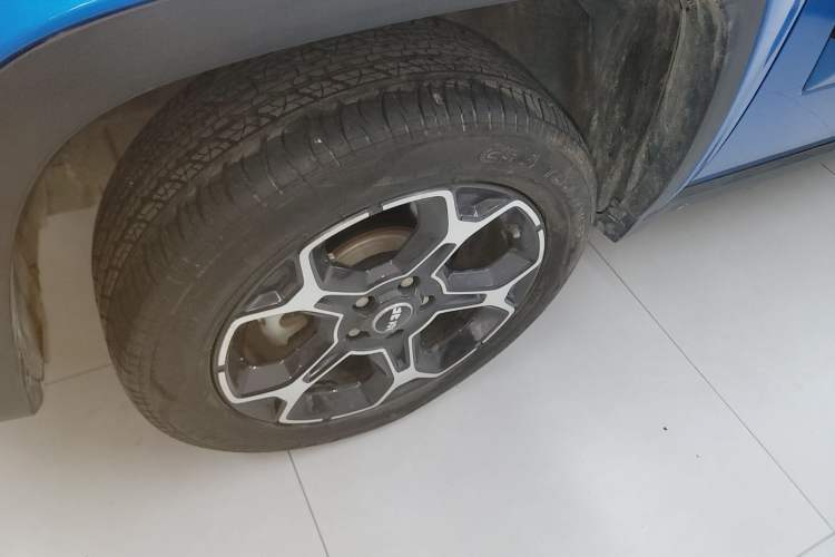 Used BAIC Off-Road BJ30 2021 1.5T Wolf Xiaomei Edition Left Front Wheel Hub