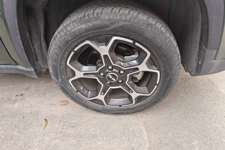 Used BAIC Off-Road BJ30 2021 1.5T Wolf Xiaoben Edition Right Front Wheel Hub